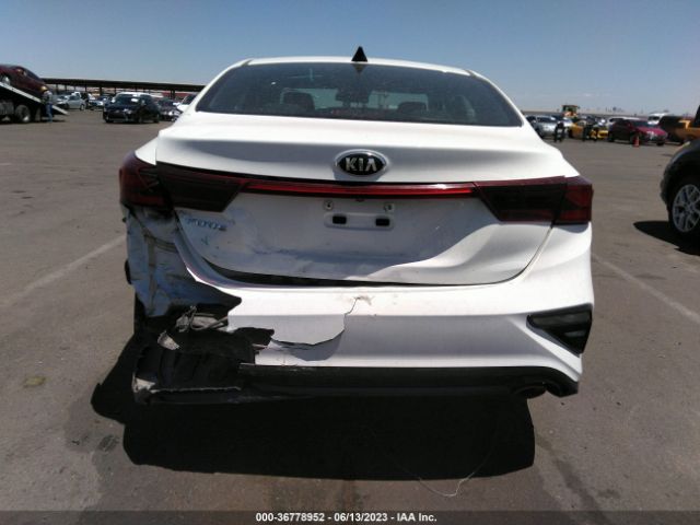 3KPF24AD3ME272052 KIA Forte Lxs