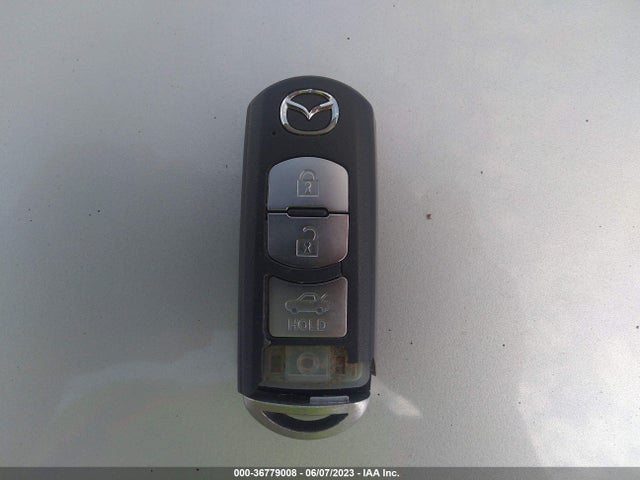Mazda Mazda6 Sport 2018 JM1GL1UM1J1334543 Image 3