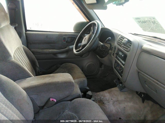 2001 CHEVROLET S-10 LS VIN: 1GCCS195818154082