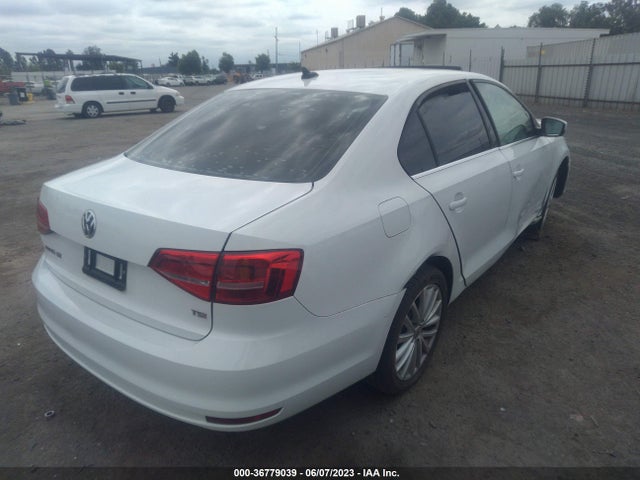 3VWD17AJ7FM214050 Volkswagen Jetta Sedan 1.8t Se
