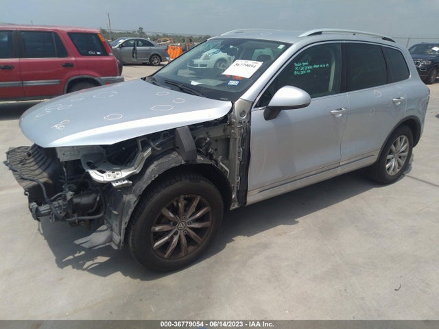 WVGEF9BP6FD006787 Volkswagen Touareg Sport