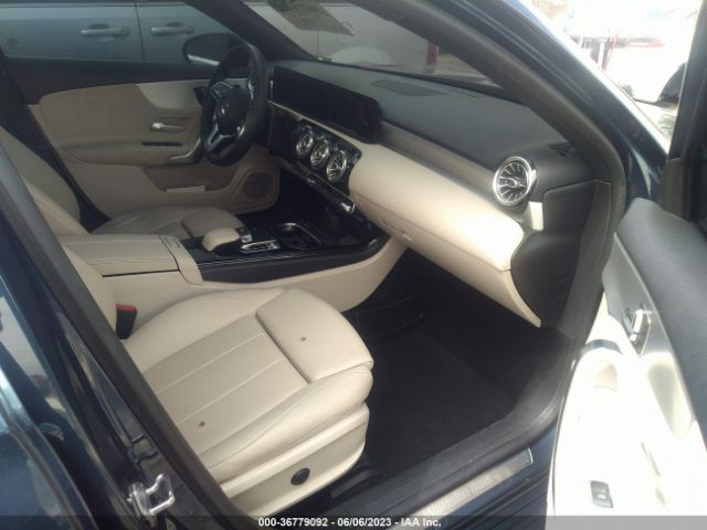 W1K3G4EB9LJ223104 Mercedes-Benz A-class A 220