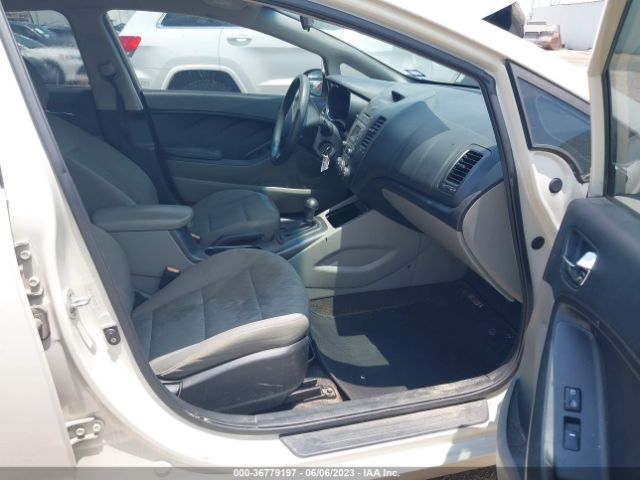 KNAFK4A66F5329986 KIA FORTE LX