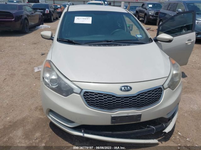 KNAFK4A66F5329986 KIA FORTE LX
