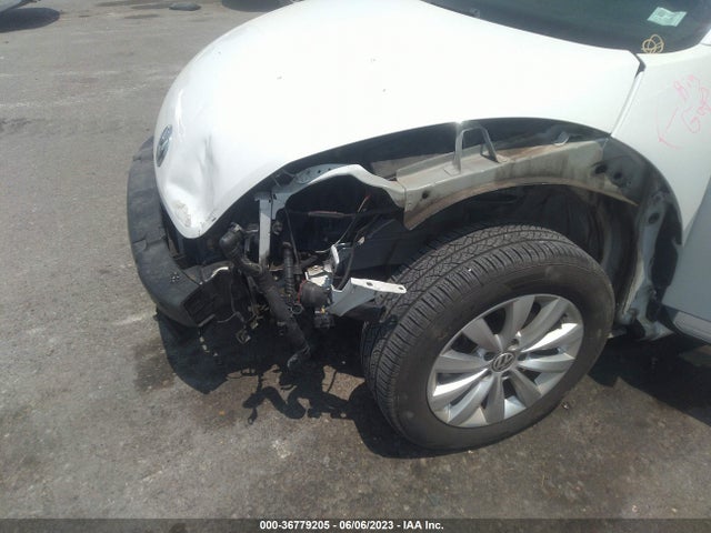 3VWF17AT2EM651124 Volkswagen Beetle Coupe 1.8t Entry