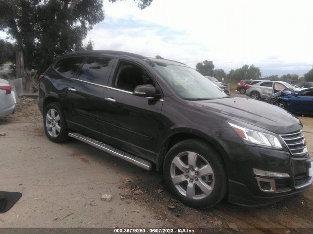 Chevrolet Traverse Lt 2017 1GNKRGKD0HJ236815 Image 1