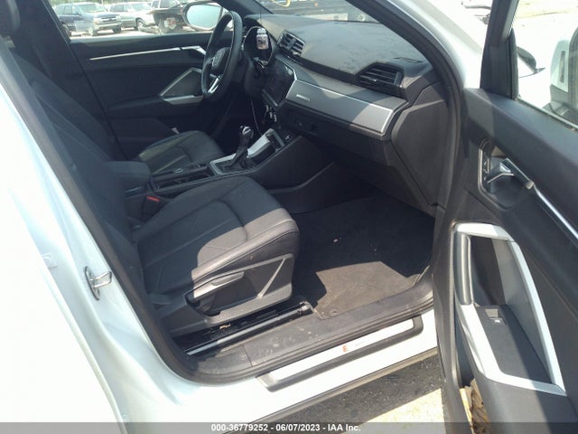WA1DECF34L1114775 Audi Q3 S Line Premium