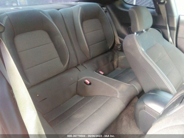 1FA6P8AM8F5334235 Ford Mustang V6