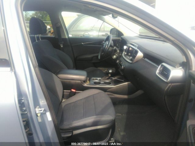 5XYPGDA33KG593537 KIA SORENTO LX