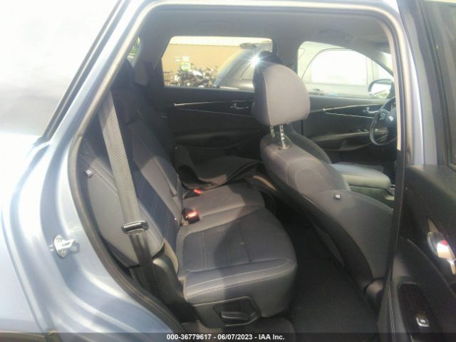 5XYPGDA33KG593537 KIA SORENTO LX