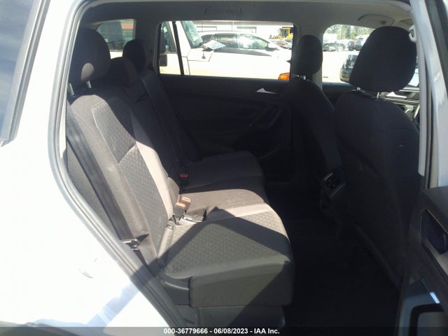Volkswagen TIGUAN S 2018 3VV0B7AXXJM021744 Image 9