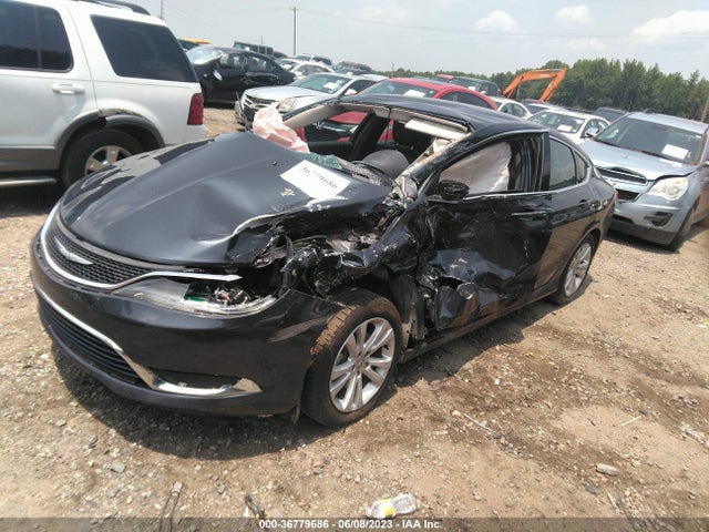 Chrysler 200 Limited Platinum 2017 1C3CCCAB7HN508796 Image 2