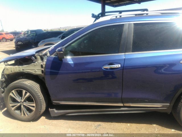 5N1AT2MT7JC802407 Nissan Rogue Sl