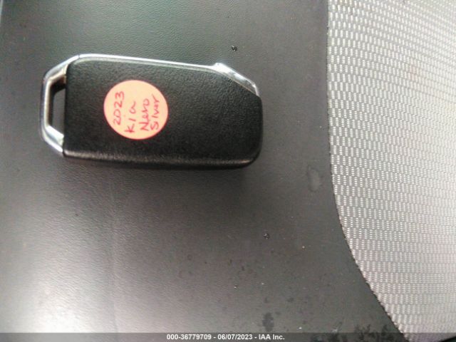KNDCR3LE8P5033045 KIA Niro Ex Touring