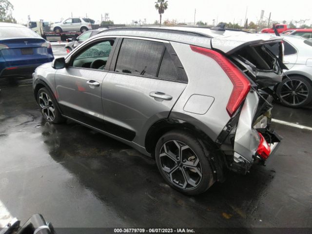KNDCR3LE8P5033045 KIA Niro Ex Touring
