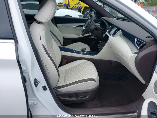 3PCAJ5M17KF123994 Infiniti Qx50 Essential