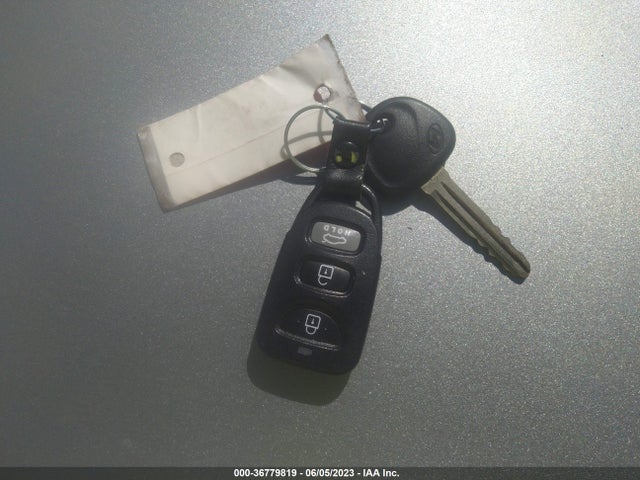 Hyundai ELANTRA SE 2018 5NPD74LF6JH251825 Image 3