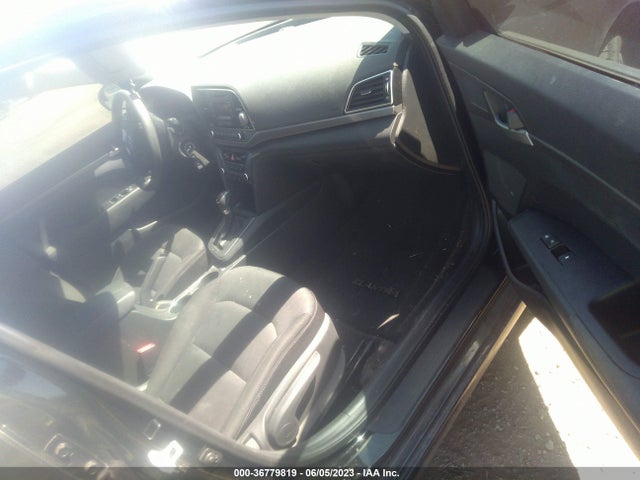 Hyundai ELANTRA SE 2018 5NPD74LF6JH251825 Image 6