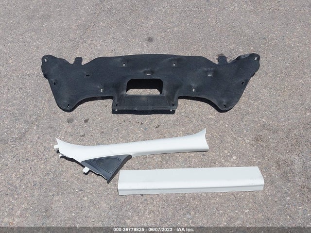 2017 FORD ESCAPE TITANIUM VIN: 1FMCU0JD8HUB41384