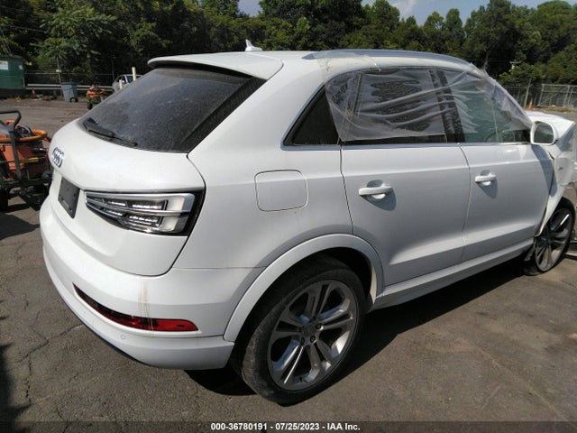 WA1HCCFS5JR005741 Audi Q3 Premium Plus