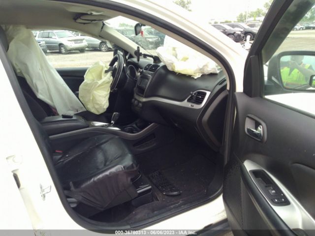 3C4PDCAB5JT218072 Dodge JOURNEY SE