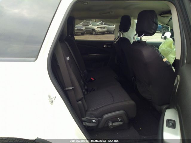 3C4PDCAB5JT218072 Dodge JOURNEY SE
