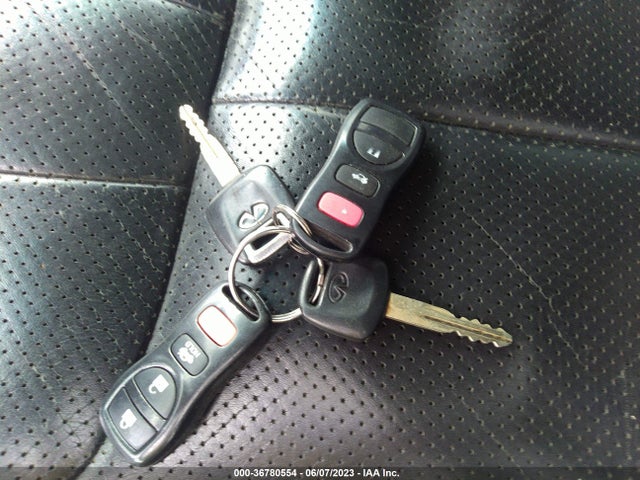 2004 INFINITI G35 SEDAN W/LEATHER VIN: JNKCV51FX4M705349