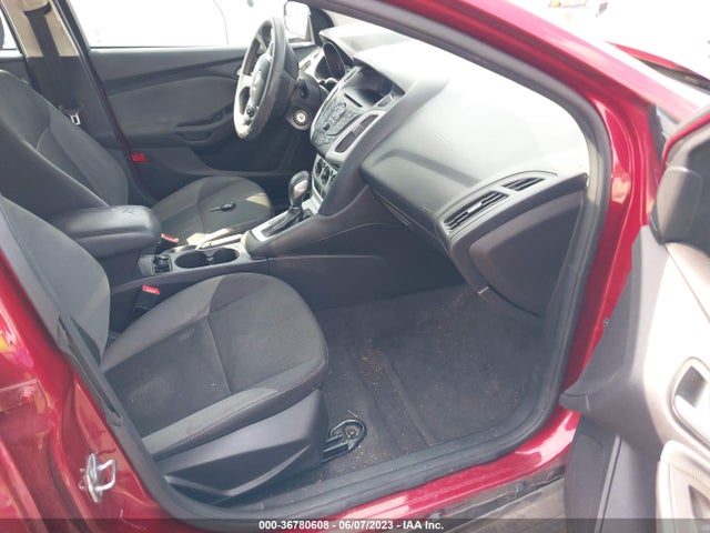 Ford FOCUS SE 2014 1FADP3F21EL381182 Image 6