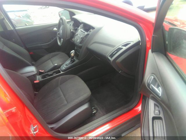 1FADP3K20GL284614 Ford FOCUS SE