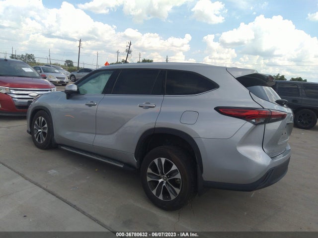 Toyota Highlander Xle 2021 5TDGZRBH9MS142443 Image 4