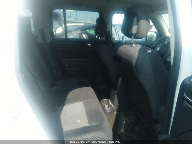 1C4NJPBA6FD377953 Jeep Patriot Altitude Edition
