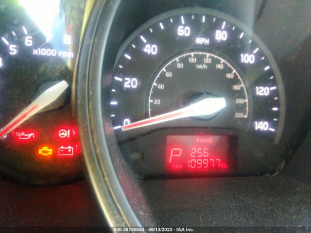 KNADM4A3XE6370993 KIA RIO LX