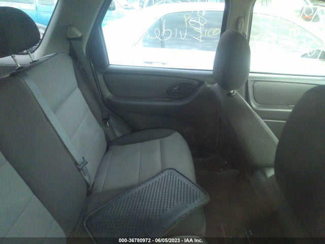 2006 FORD ESCAPE XLS VIN: 1FMYU02ZX6KA57334