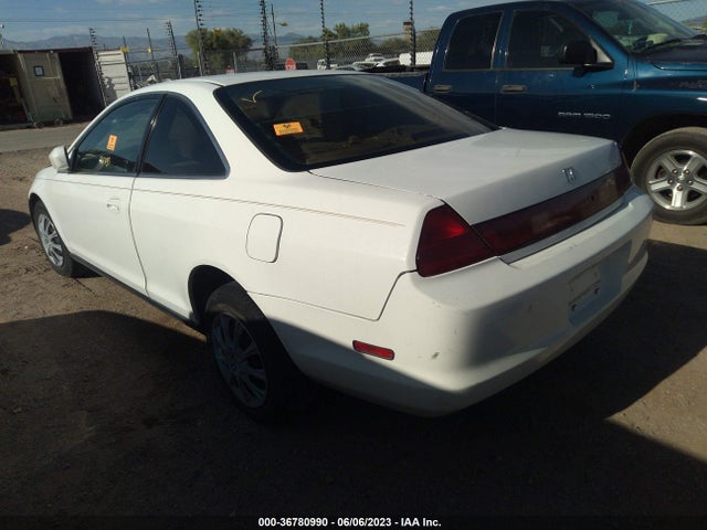 2000 HONDA ACCORD CPE LX VIN: 1HGCG2247YA030074