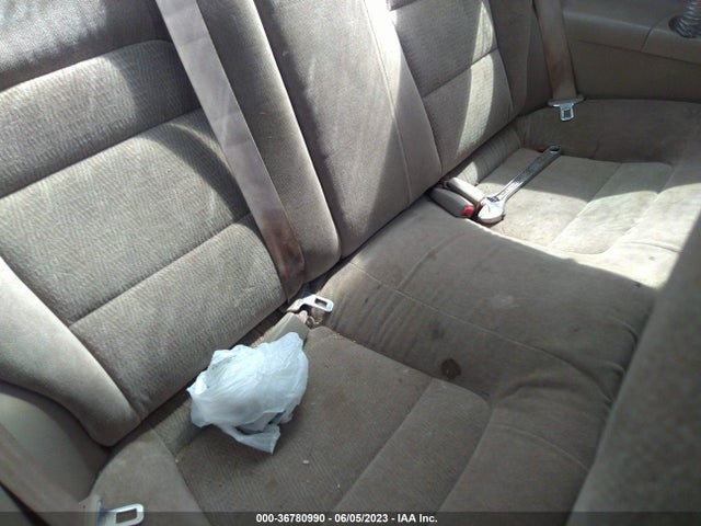2000 HONDA ACCORD CPE LX VIN: 1HGCG2247YA030074
