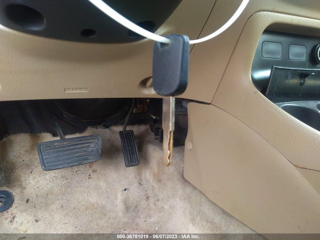 2003 HONDA CIVIC LX VIN: 2HGES16533H590379