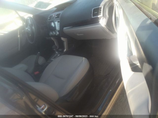 JF2SJARC9JH421535 Subaru Forester Limited