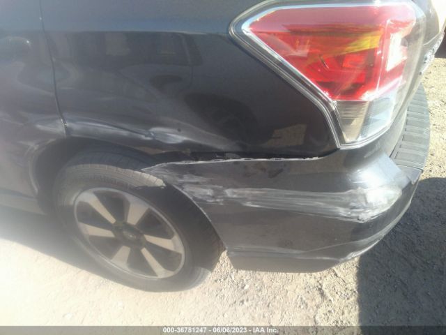 JF2SJARC9JH421535 Subaru Forester Limited