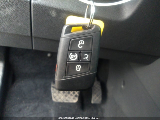 3VV2B7AX2JM103850 Volkswagen Tiguan Sel/se