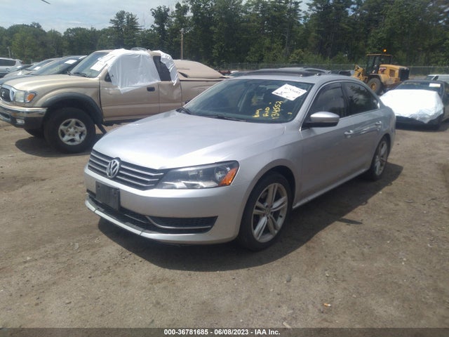 1VWBT7A30EC040776 Volkswagen Passat Se W/sunroof