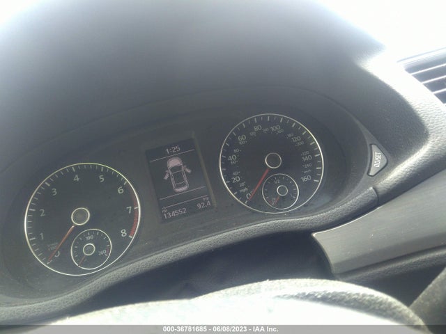 1VWBT7A30EC040776 Volkswagen Passat Se W/sunroof