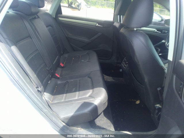 1VWBT7A30EC040776 Volkswagen Passat Se W/sunroof