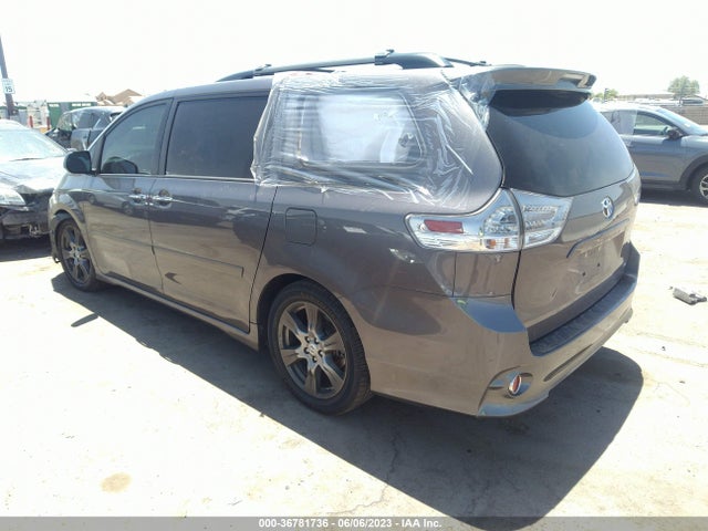 Toyota SIENNA SE 2017 5TDXZ3DC8HS786309 Image 3
