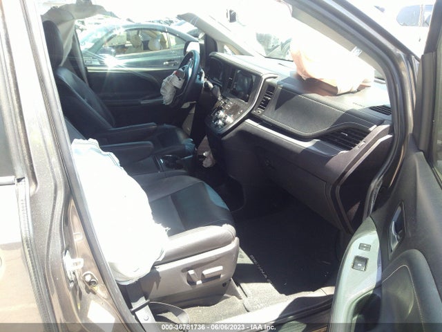 Toyota SIENNA SE 2017 5TDXZ3DC8HS786309 Image 5