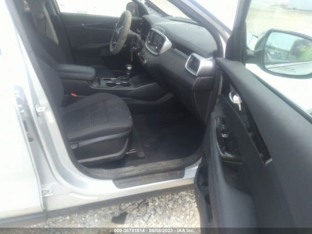 5XYPG4A58KG554184 KIA Sorento Lx V6