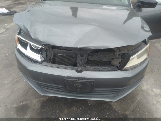 3VW2K7AJ9EM243035 Volkswagen Jetta Sedan S