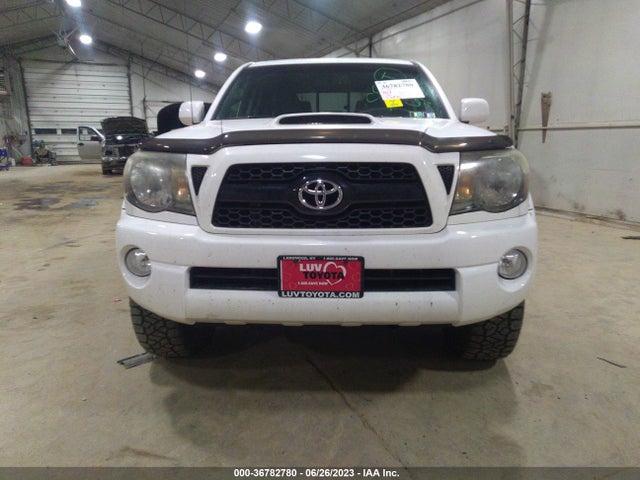 2011 TOYOTA TACOMA VIN: 3TMLU4EN1BM069115