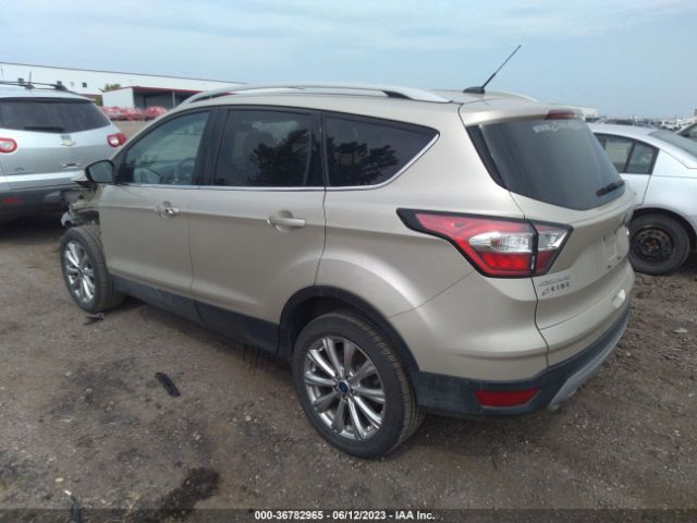 1FMCU9J93HUE70574 Ford Escape Titanium