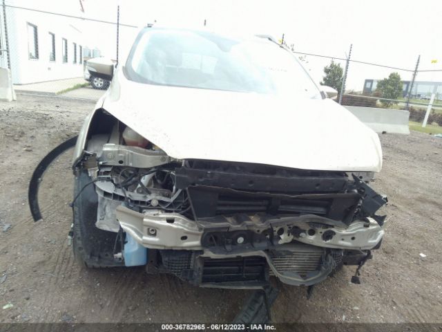 1FMCU9J93HUE70574 Ford Escape Titanium