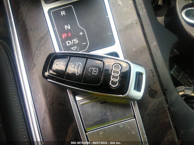 2022 Audi A6, VIN: WAUL2BF21NN021443
